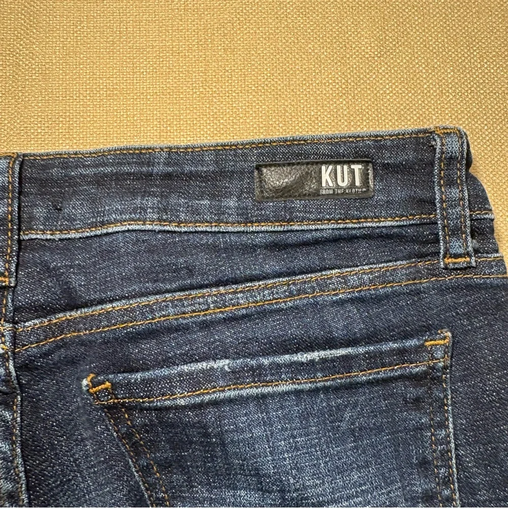 Kut from the Kloth Dark Blue Amy Crop Jeans Size 6 - Picture 4 of 7